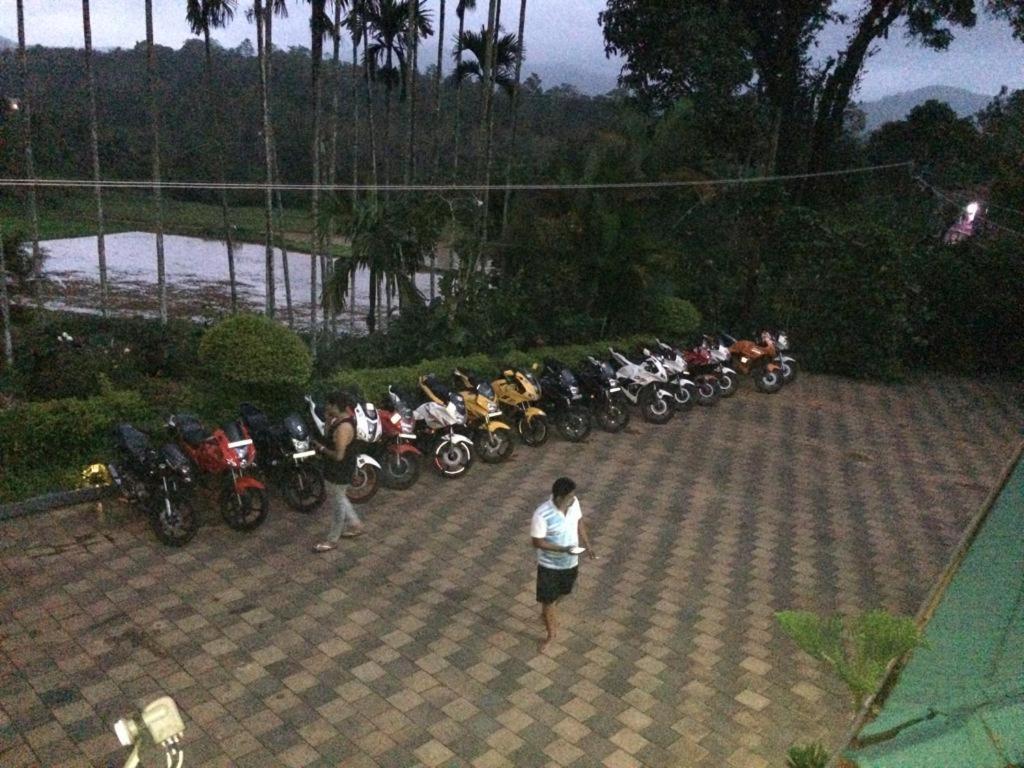 Pool Side Villa'S Of Coorg Madikeri Eksteriør billede